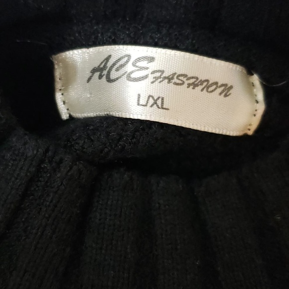 Black Knit High Collar/Turtleneck Fringe Tunic - Picture 4 of 4